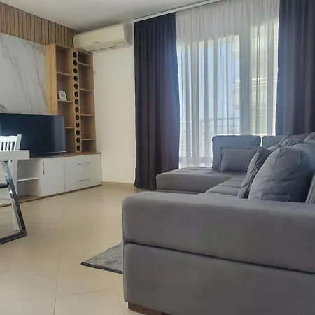 Seaview Apartment-free Parking-durres, Albania 아파트